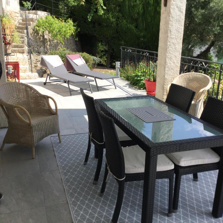 Bed and Breakfast La Tourrette Tourrettes-sur-Loup Esterno foto