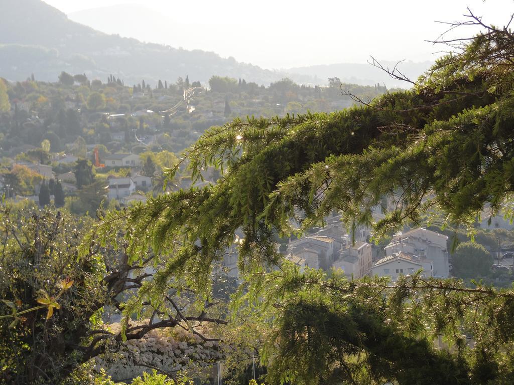 Bed and Breakfast La Tourrette Tourrettes-sur-Loup Esterno foto